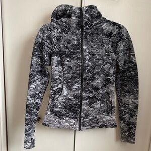 lululemon Scuba Full Zip Black and Gray Lace Patterned Sweater Sz 4